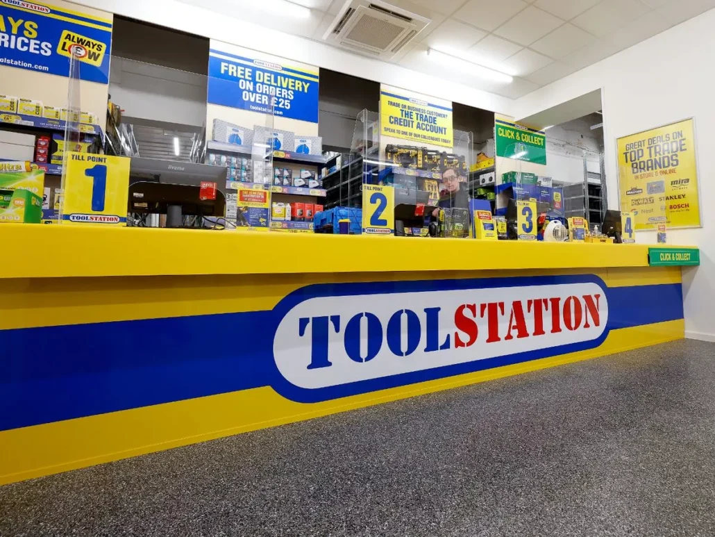 یک شعبه از فروشگاه ابزار Toolstation در انگلستان